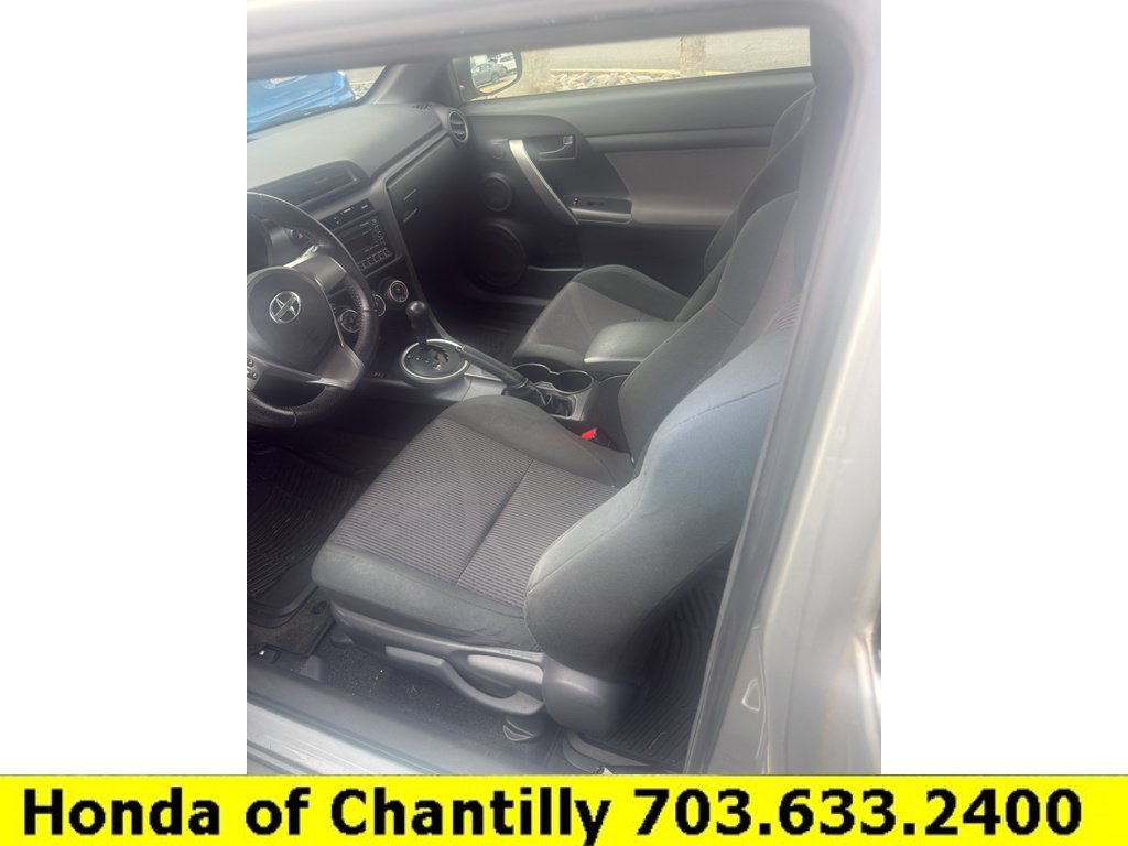 Used 2011 Scion tC FWD image 3