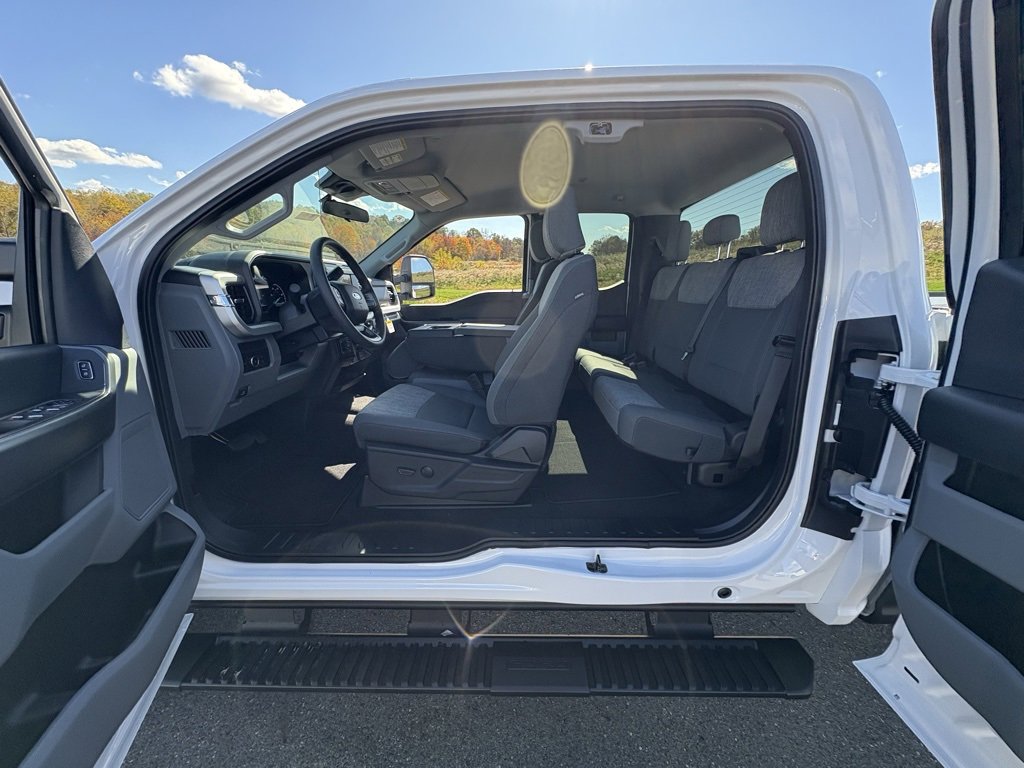New 2026 Ford F350 XLT w/ 360-Degree Camera Package image 24