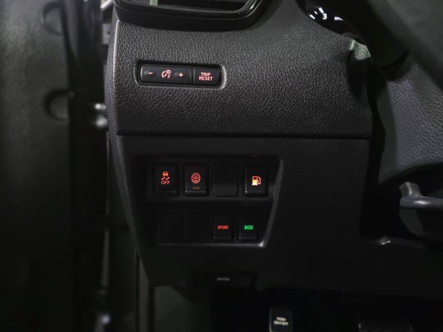 Used 2020 Nissan Rogue S image 26