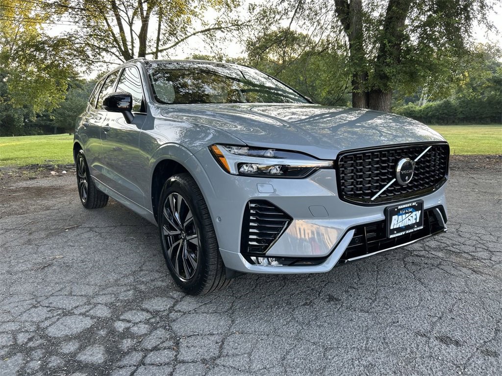 New 2025 Volvo XC60 B5 Plus w/ Protection Package Premier image 2