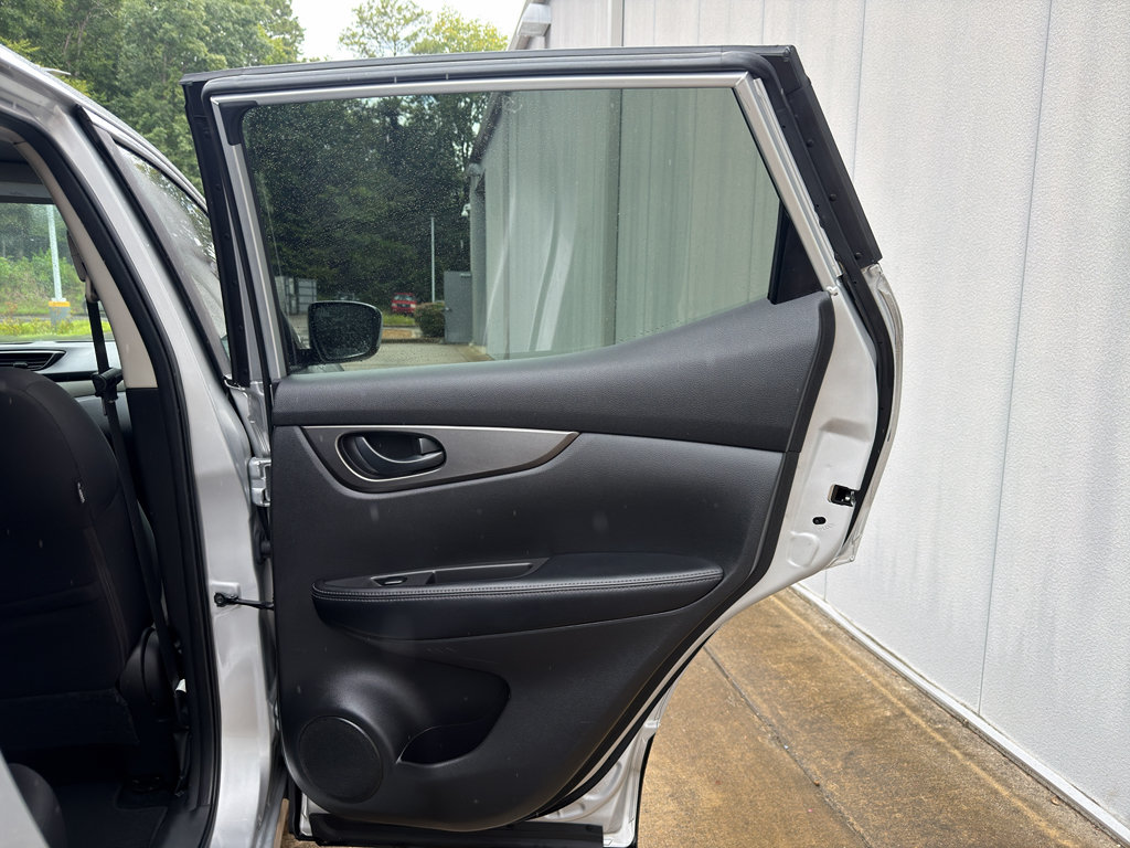 Used 2019 Nissan Rogue Sport S FWD image 15
