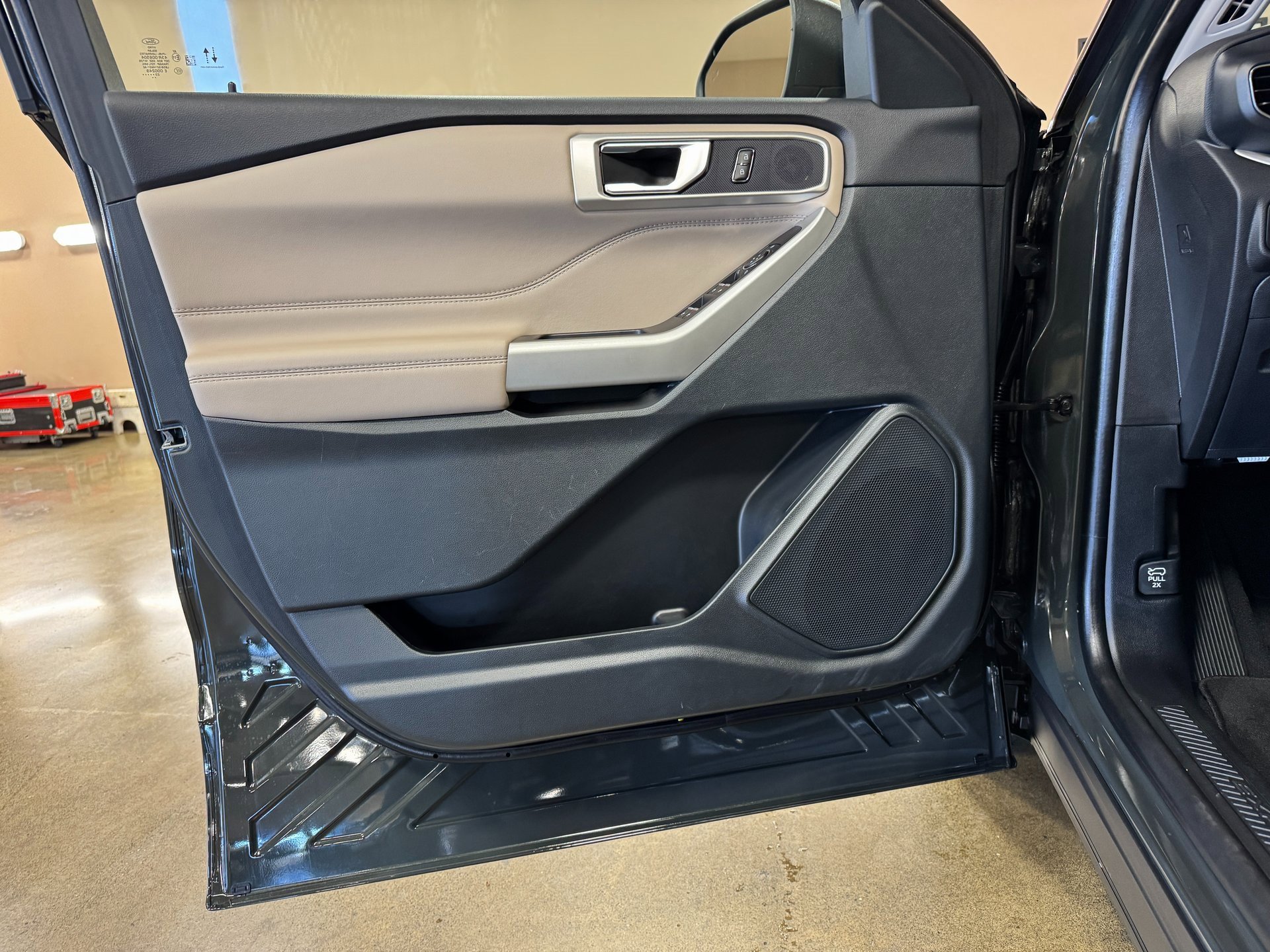 Used 2023 Ford Explorer XLT w/ Equipment Group 202A image 48