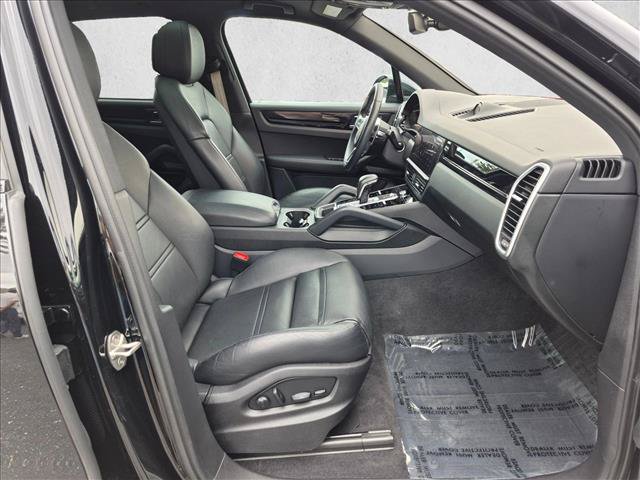 Used 2023 Porsche Cayenne S AWD/4WD image 21