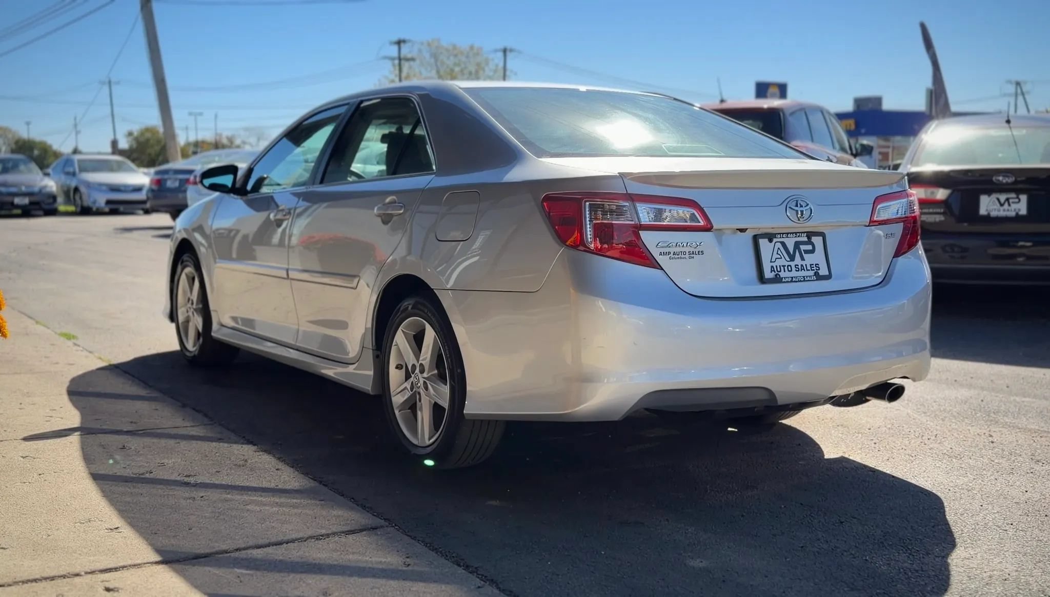 Used 2014 Toyota Camry SE FWD image 4