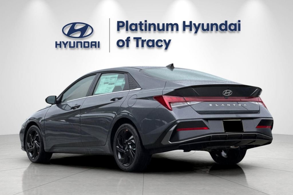 New 2026 Hyundai Elantra SEL Sport Premium FWD image 6