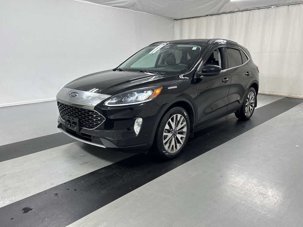 Used 2022 Ford Escape Titanium w/ Class II Trailer Tow Package AWD/4WD image 5