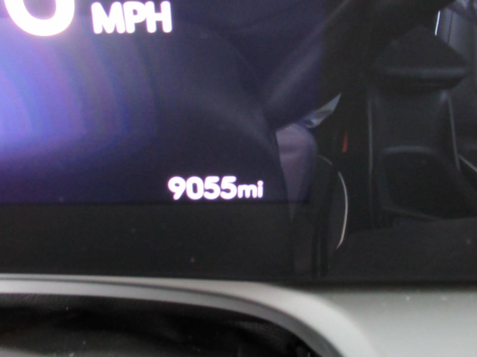 Used 2026 Buick Encore GX Avenir w/ Avenir Technology Package FWD image 30