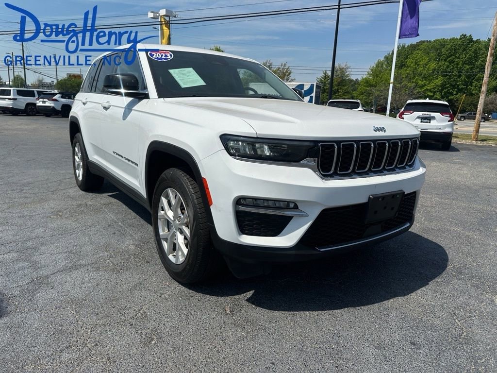 Used 2023 Jeep Grand Cherokee Limited w/ Luxury Tech Group II RWD image 4