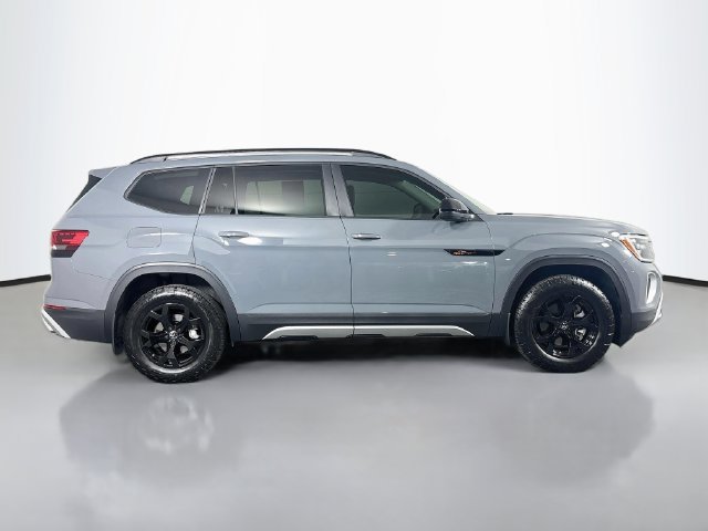 Certified 2024 Volkswagen Atlas Peak Edition SE AWD/4WD image 8