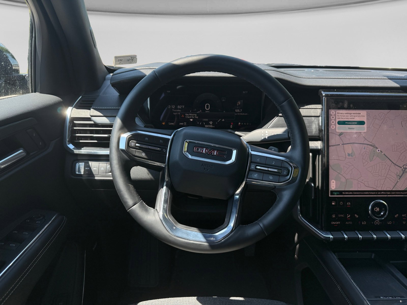 Used 2025 GMC Acadia Elevation image 13