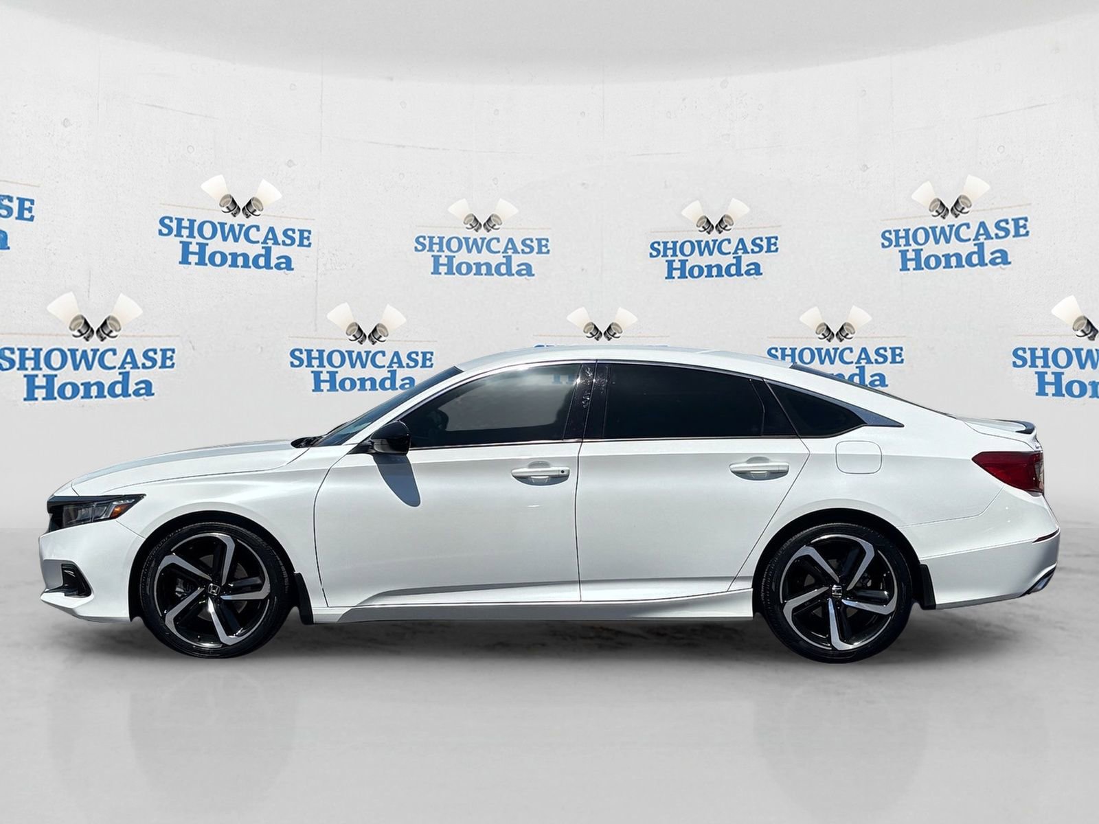 Used 2022 Honda Accord Sport image 4