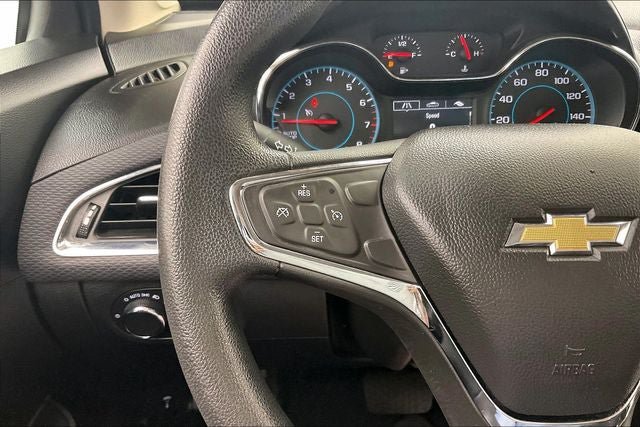Used 2017 Chevrolet Cruze LT w/ Convenience Package FWD image 22