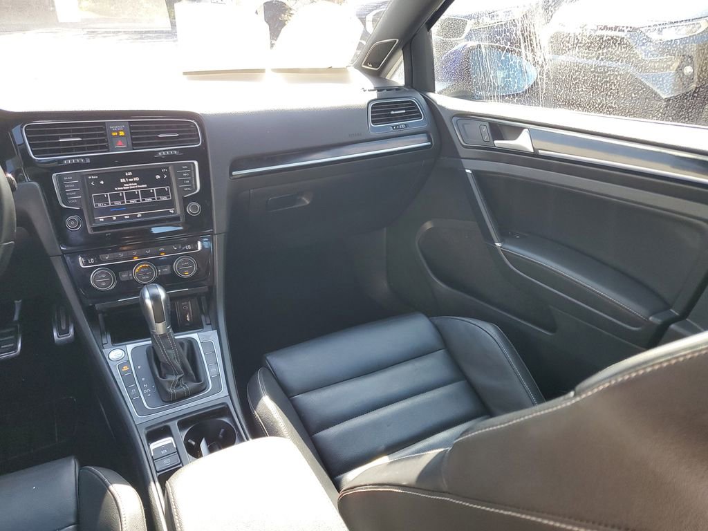 Used 2017 Volkswagen Golf R 4-Door image 16