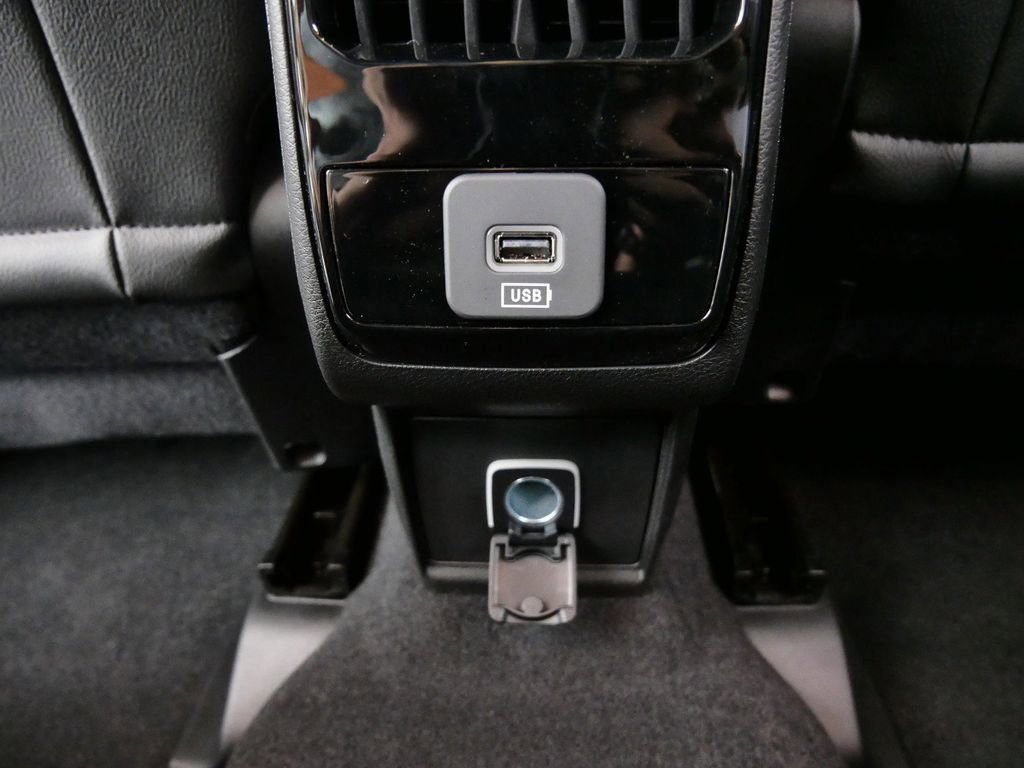 Used 2024 Jeep Compass Latitude image 29