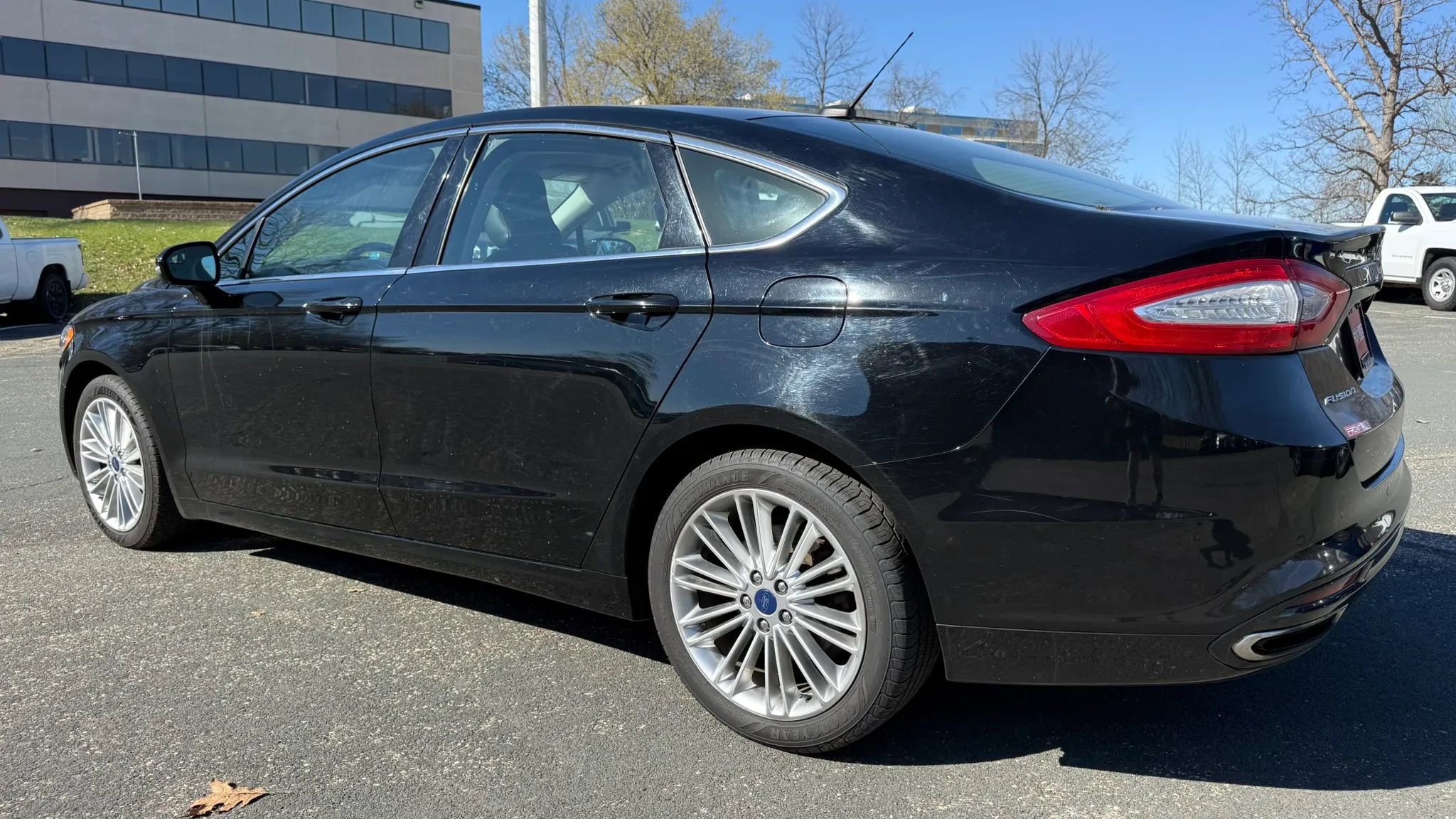 Used 2016 Ford Fusion SE w/ Equipment Group 202A AWD/4WD image 6