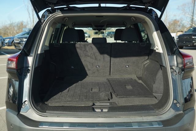 Used 2023 Nissan Rogue SV image 18