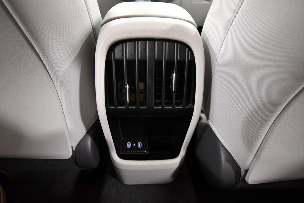 Used 2025 Hyundai Kona SEL image 16