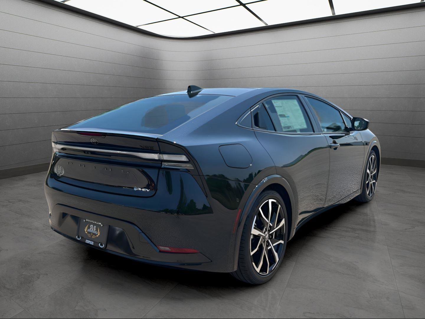 New 2025 Toyota Prius Plug-In Hybrid image 6