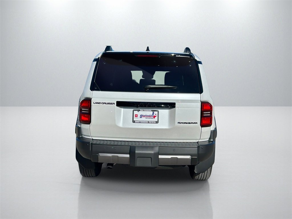 Used 2025 Toyota Land Cruiser image 6