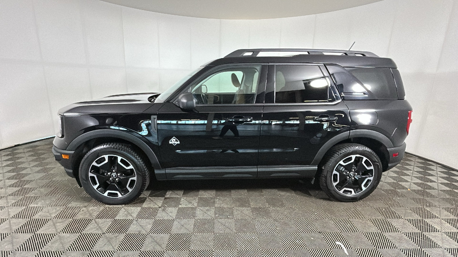 Used 2022 Ford Bronco Sport Outer Banks w/ Tech Package AWD/4WD image 7