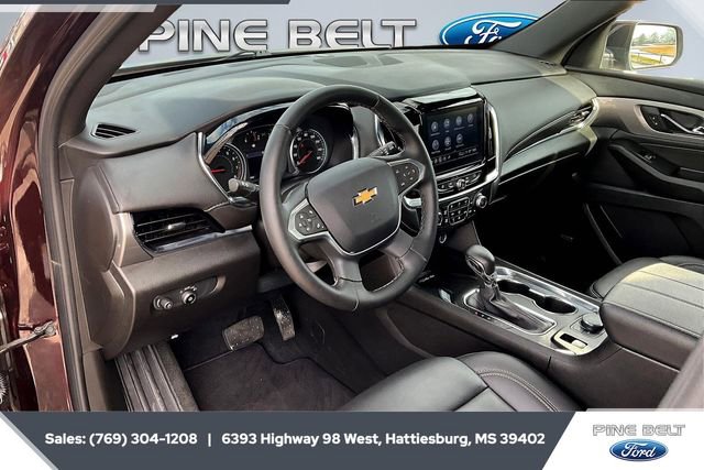 Used 2023 Chevrolet Traverse LT w/ LT Premium Package image 12