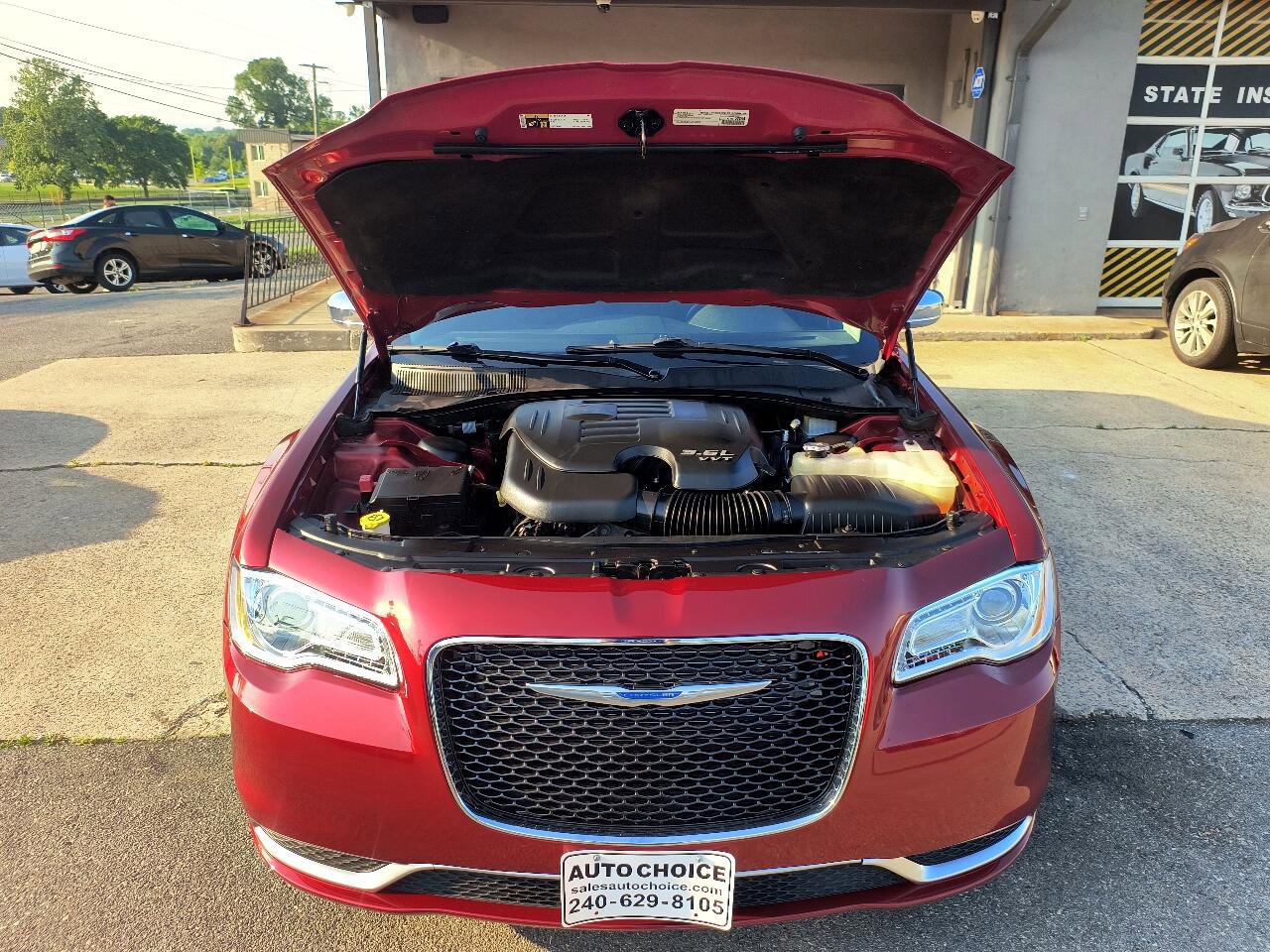 Used 2019 Chrysler 300 Touring w/ Chrome Appearance Package image 39