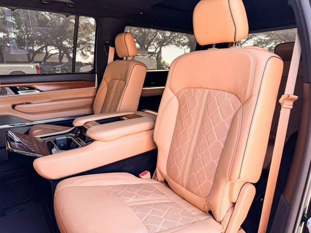 Used 2022 Jeep Grand Wagoneer Series III image 20