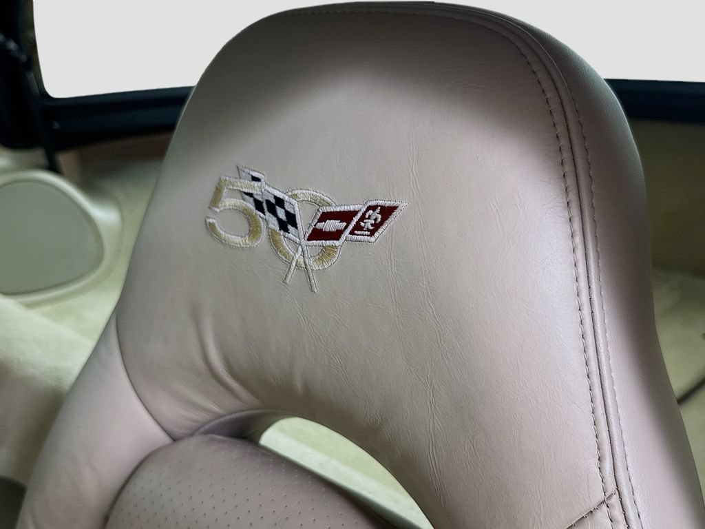 Used 2003 Chevrolet Corvette Coupe w/ Preferred Equipment Group RWD image 19