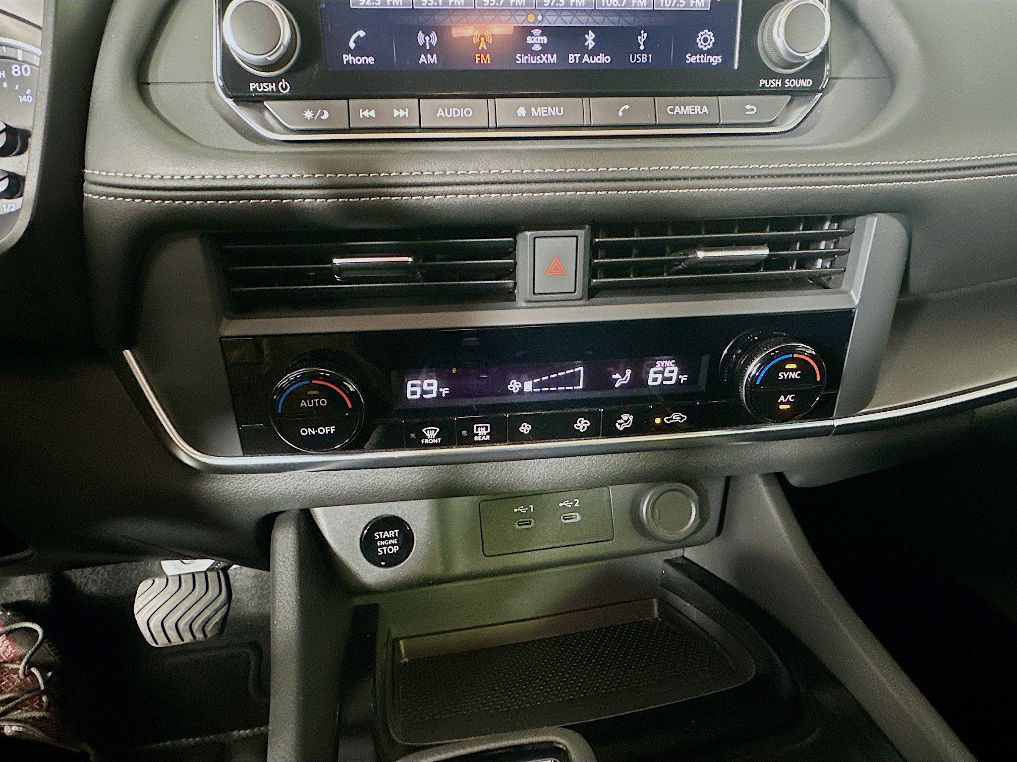 Used 2024 Nissan Rogue SV FWD image 23