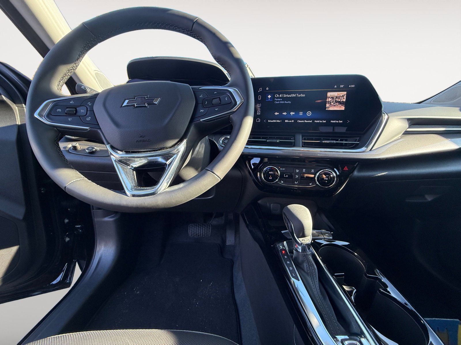 New 2026 Chevrolet Trax ACTIV w/ Sunroof Package FWD image 10