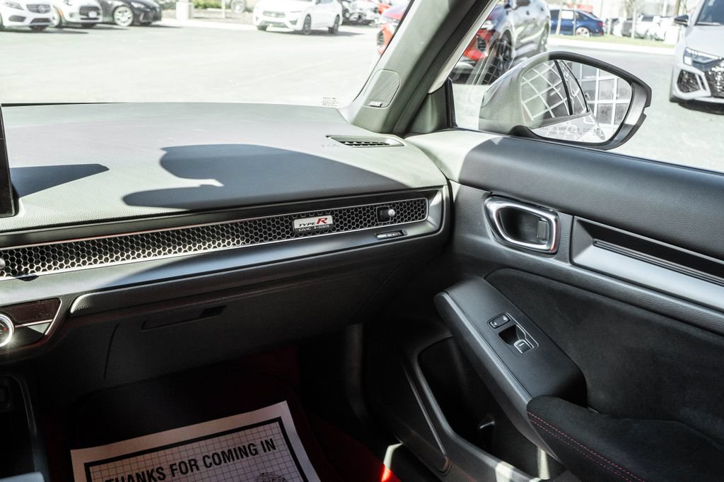 Used 2023 Honda Civic Type R image 13