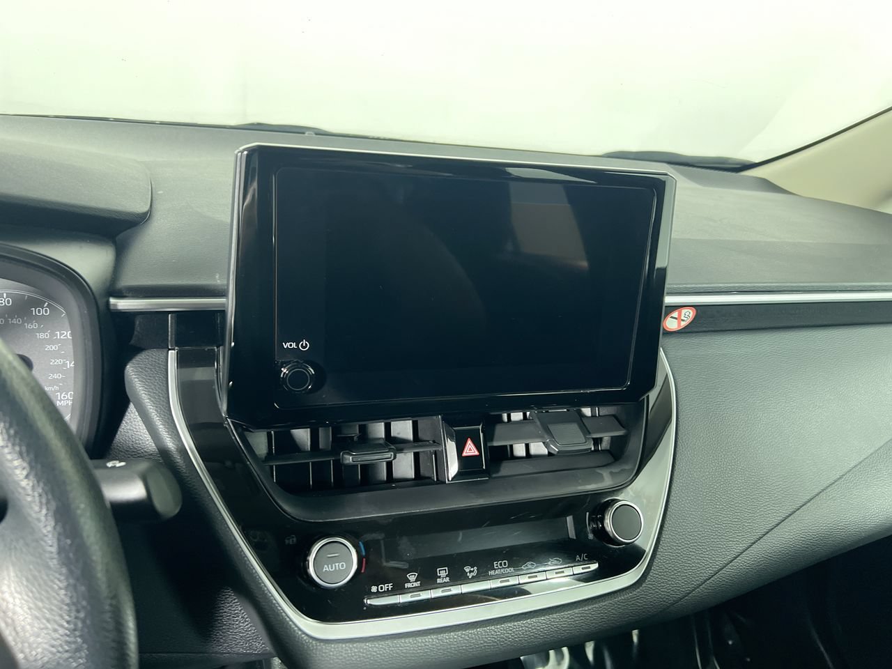Used 2024 Toyota Corolla LE FWD image 25