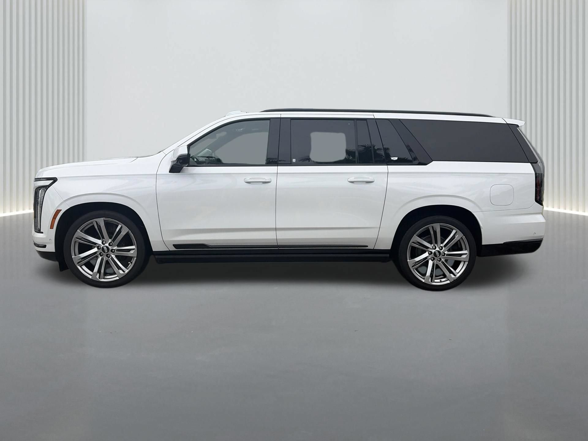 Used 2025 Cadillac Escalade ESV Sport Platinum AWD/4WD image 3