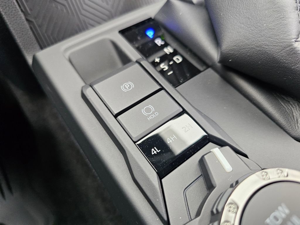 New 2026 Toyota 4Runner SR5 AWD/4WD image 36