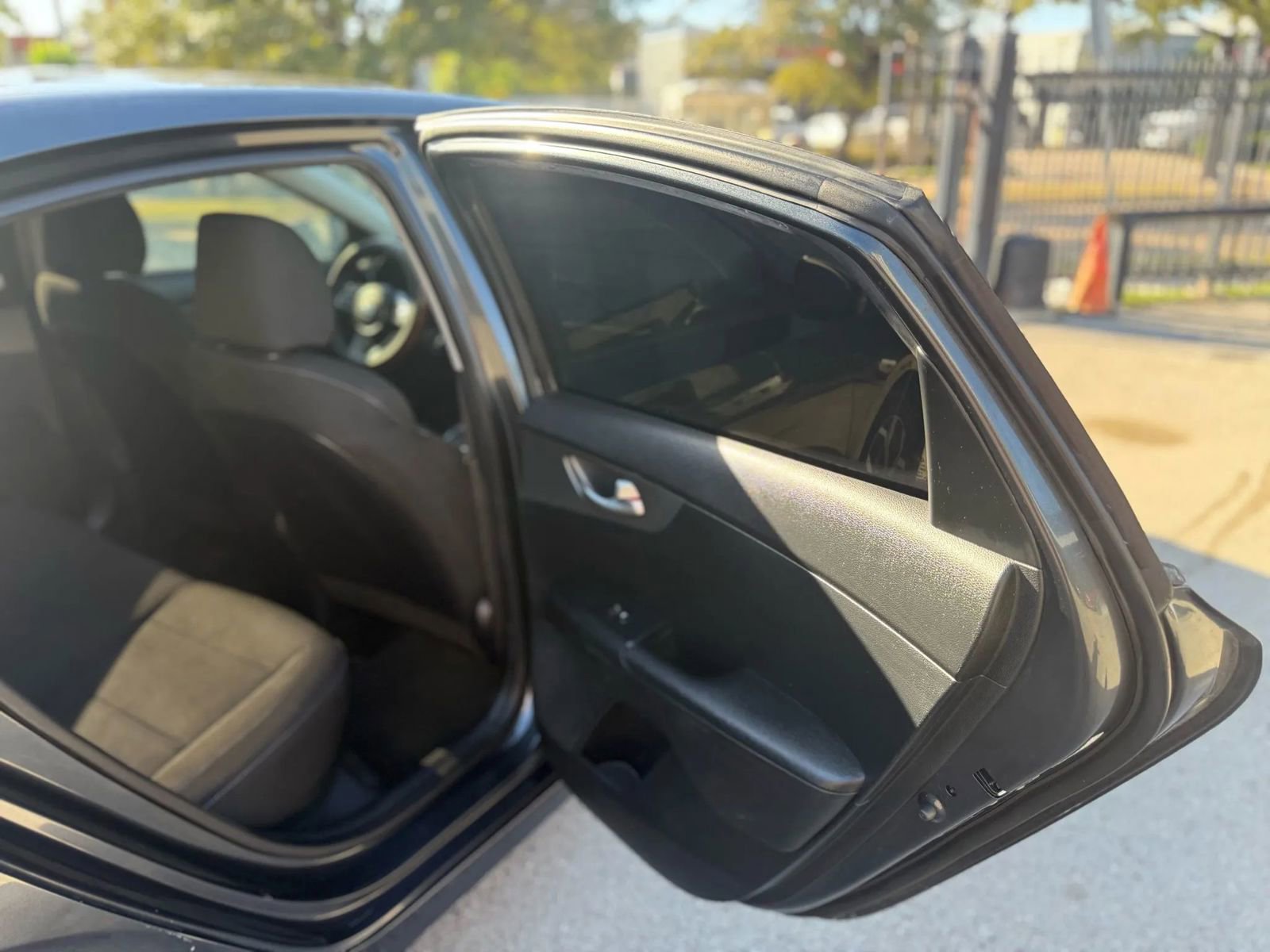 Used 2019 Kia Forte LXS FWD image 25