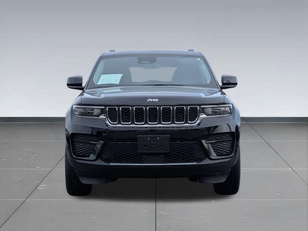 Used 2023 Jeep Grand Cherokee Laredo AWD/4WD image 9