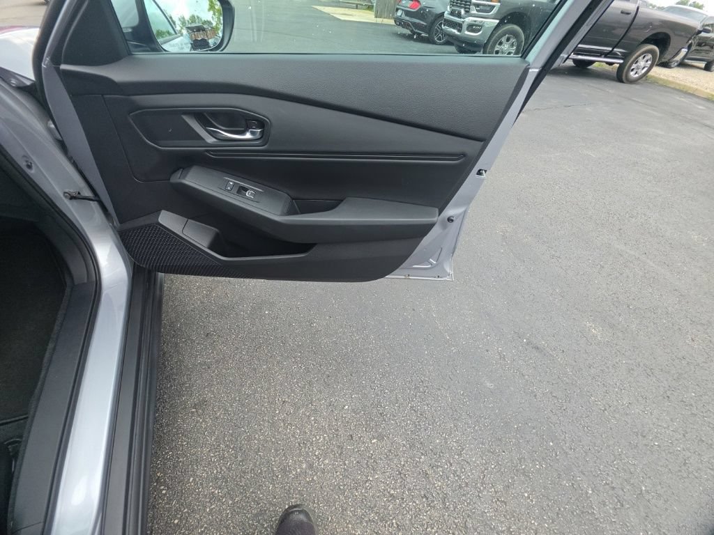 Certified 2023 Honda Accord EX image 30