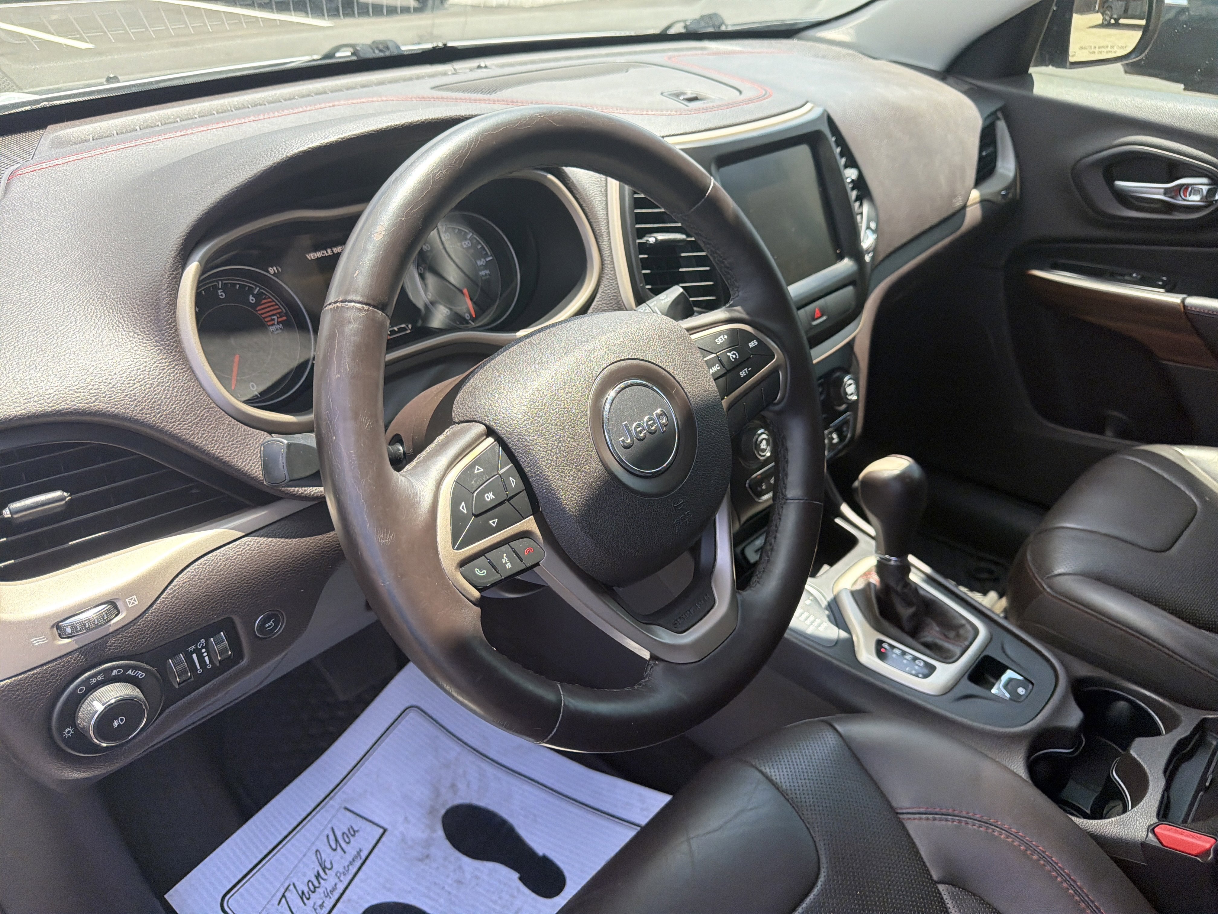 Used 2016 Jeep Cherokee Trailhawk w/ Comfort/Convenience Group AWD/4WD image 30