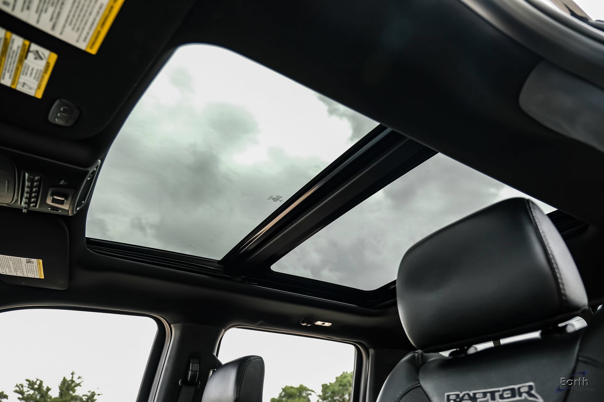 Used 2019 Ford F150 Raptor w/ Equipment Group 802A Luxury AWD/4WD image 38