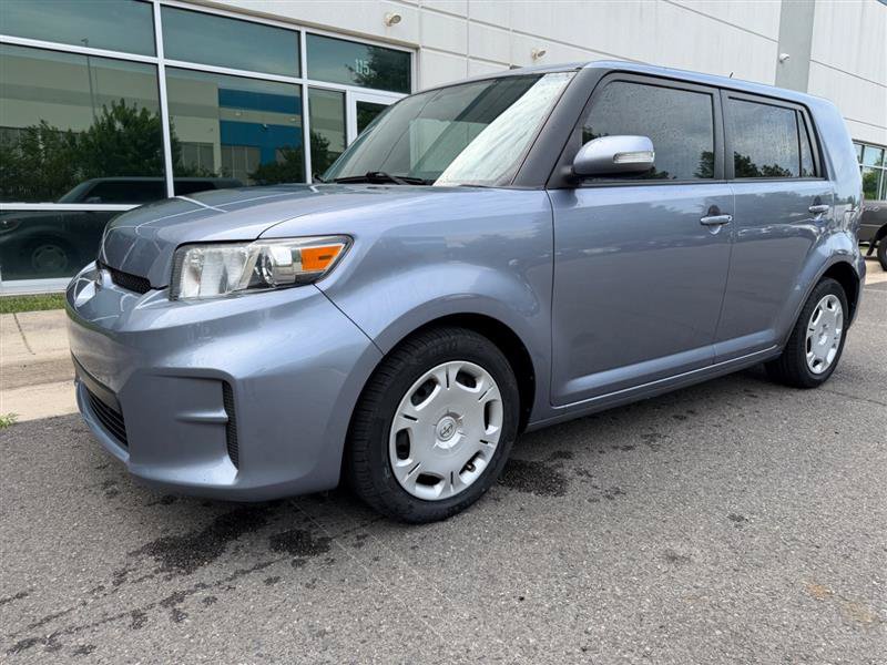 Used 2011 Scion xB FWD image 3