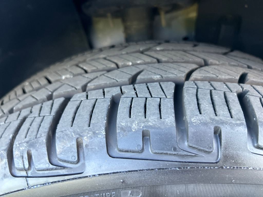 Used 2018 Ford Explorer Limited AWD/4WD image 30