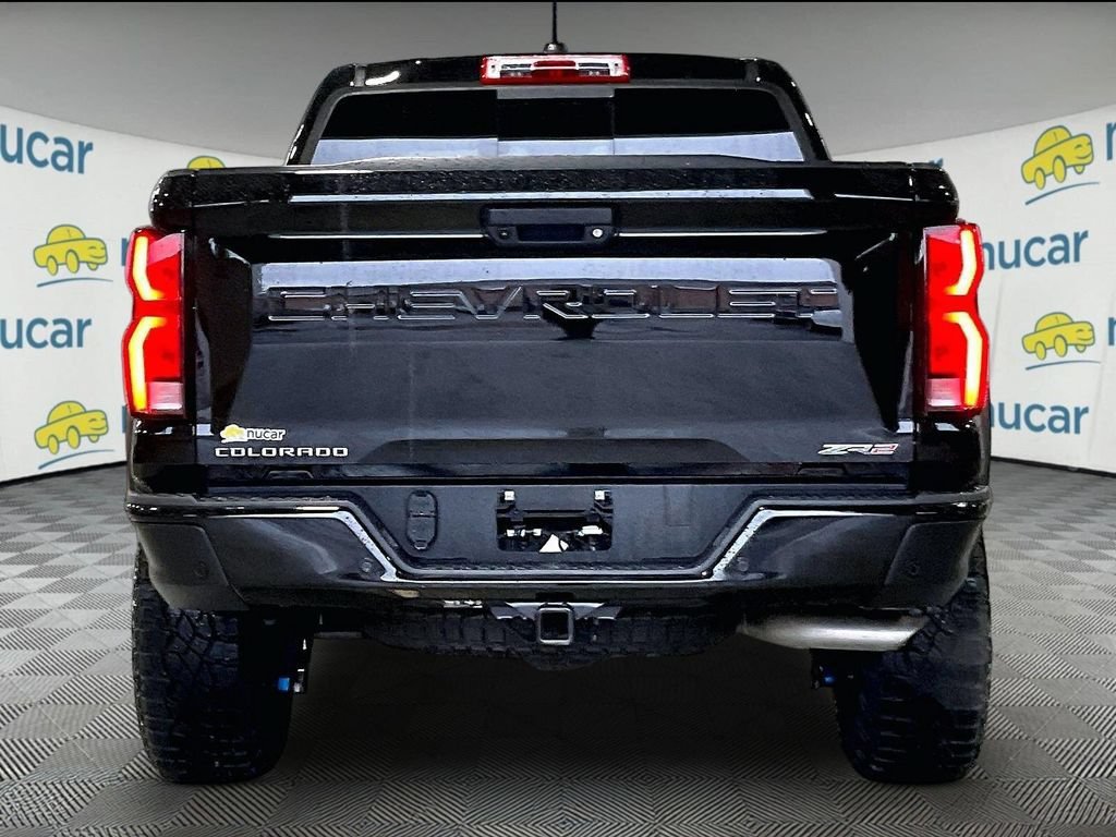 Used 2025 Chevrolet Colorado ZR2 w/ Technology Package AWD/4WD image 5