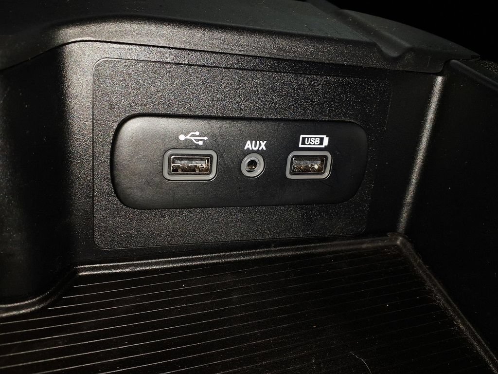 Used 2019 RAM 1500 Tradesman w/ Chrome Plus Package RWD image 23