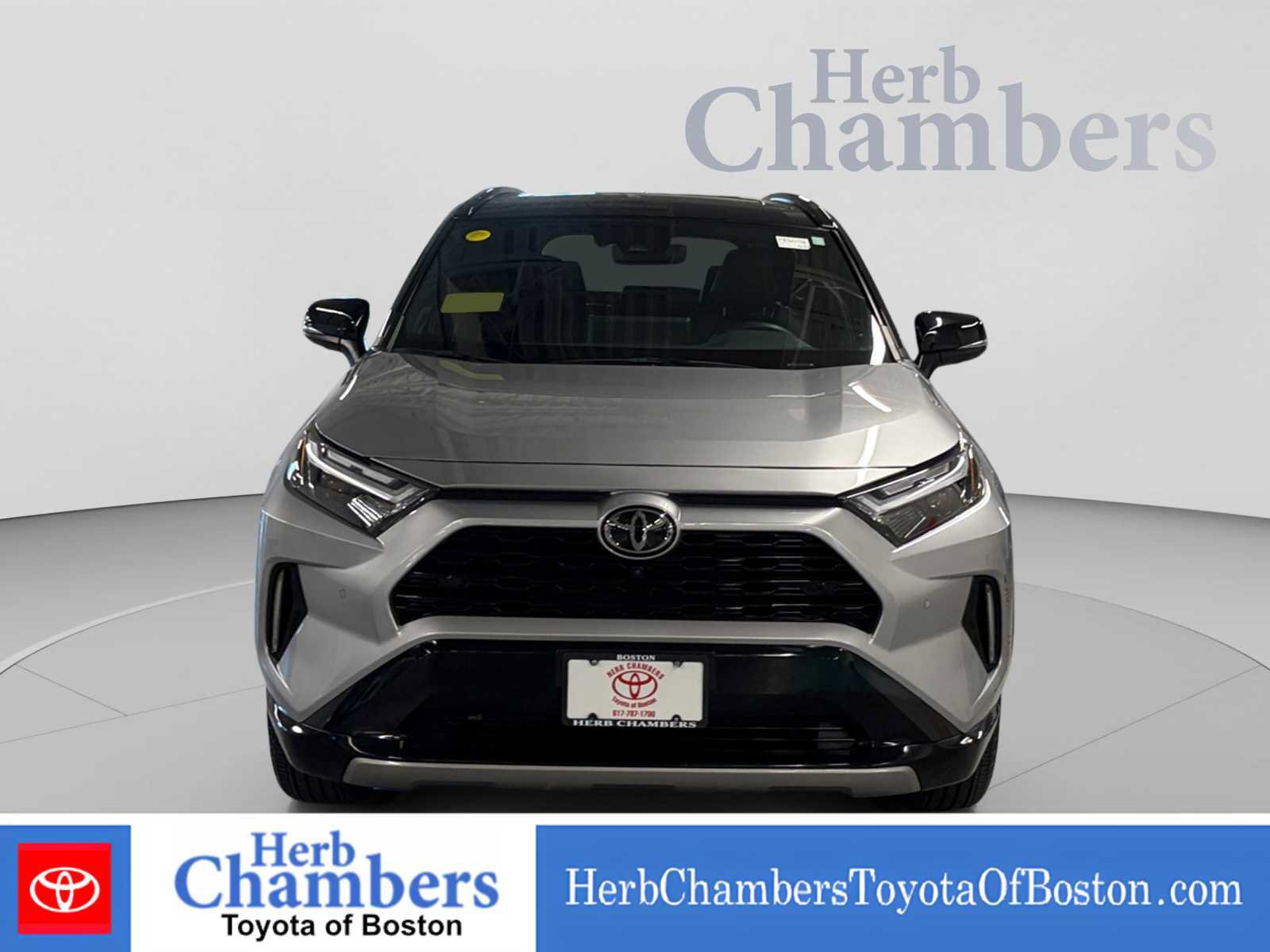 Used 2025 Toyota RAV4 XSE w/ Advanced Technology Package AWD/4WD image 2