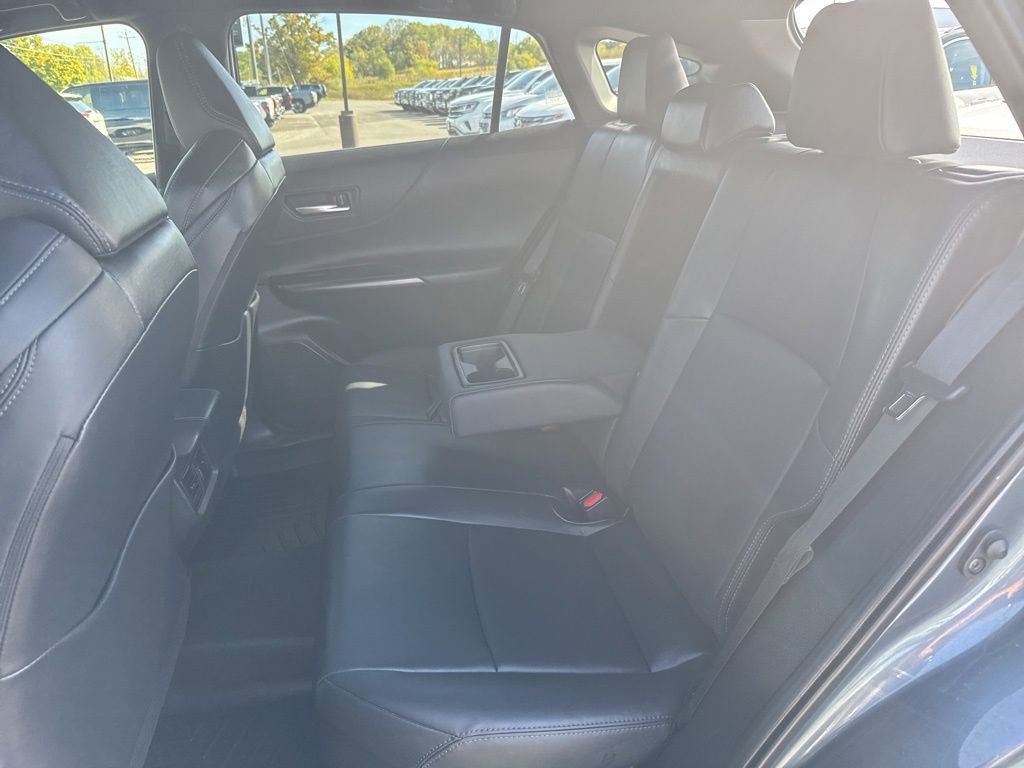 Used 2022 Toyota Venza XLE image 17