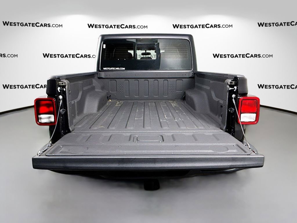 Used 2024 Jeep Gladiator Sport image 13