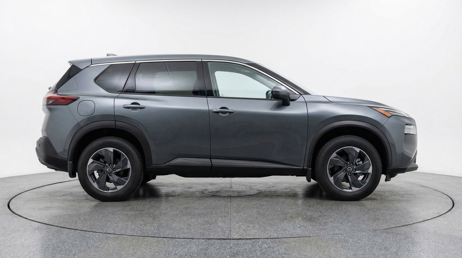 Used 2025 Nissan Rogue SV image 11