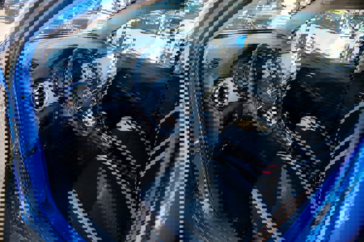 Used 2021 Nissan Versa SV image 12