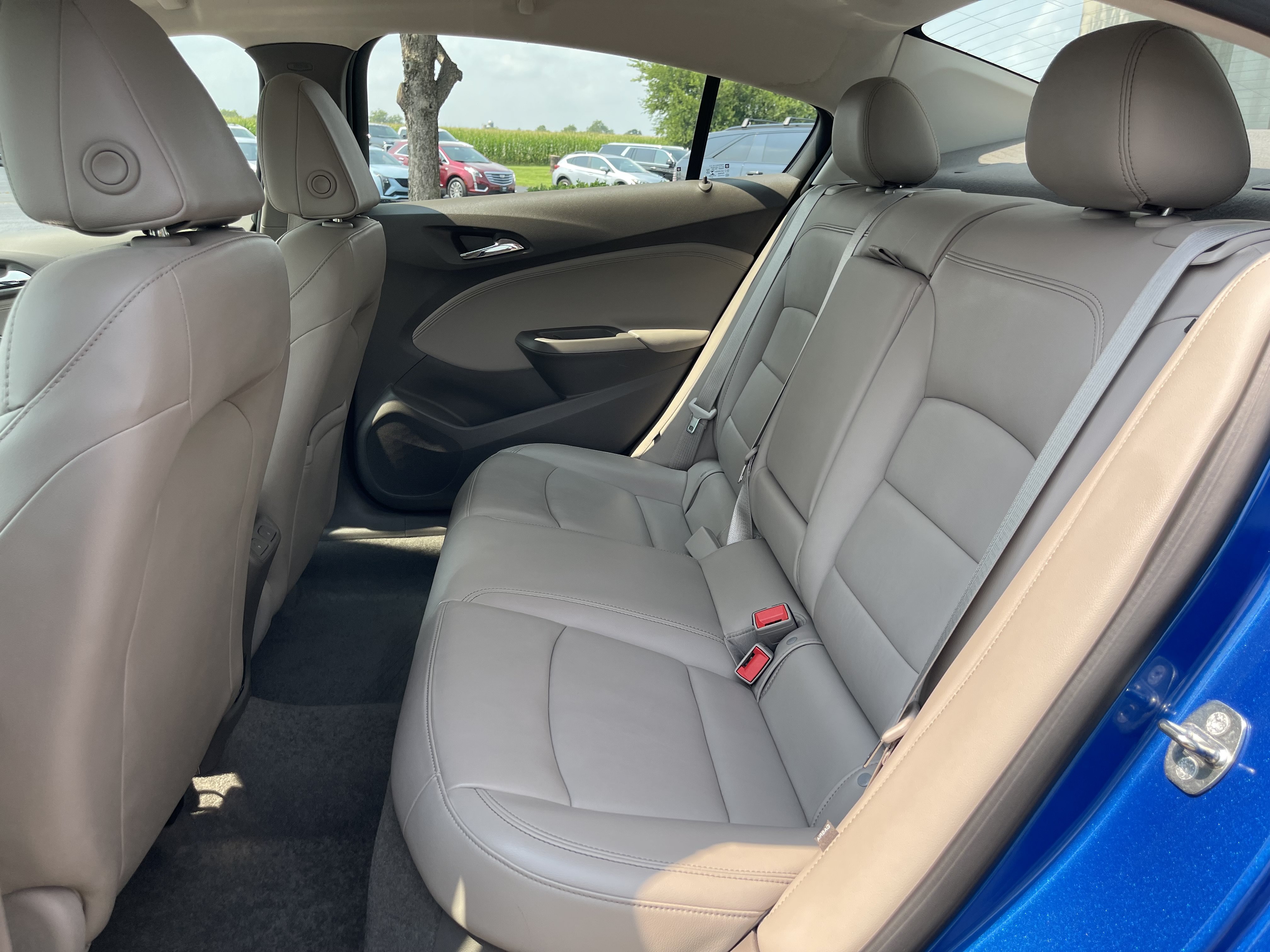 Used 2017 Chevrolet Cruze Premier w/ RS Package FWD image 17