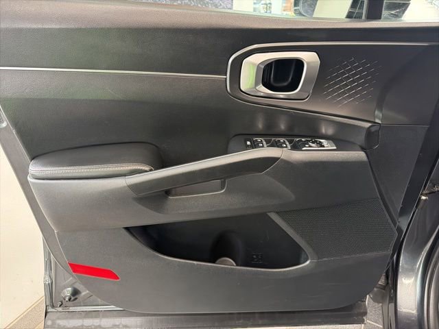 Used 2024 Kia Sorento S FWD image 20